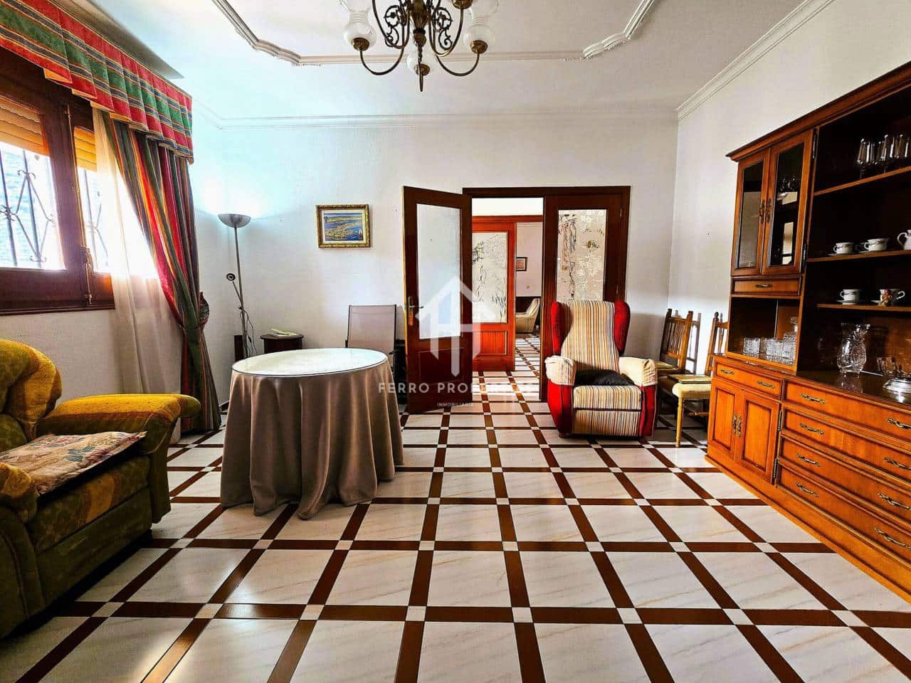 5 bedroom Apartment for sale in Algarinejo with garage - € 299,900 (Ref: 9761624)