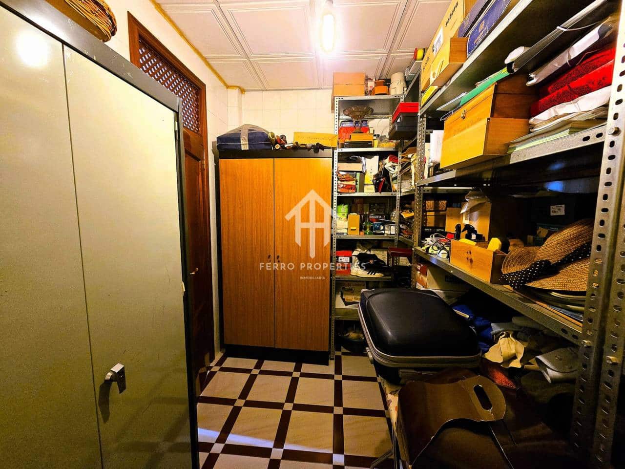 5 bedroom Apartment for sale in Algarinejo with garage - € 299,900 (Ref: 9761624)