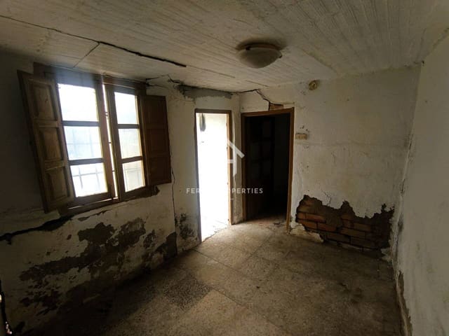 3 soveværelse Byhus til salg i Loja - € 37.000 (Ref: 9770207)