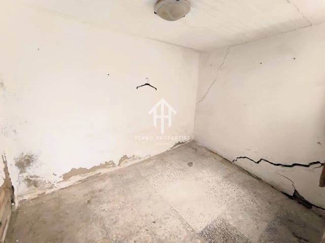 3 soveværelse Byhus til salg i Loja - € 37.000 (Ref: 9770207)