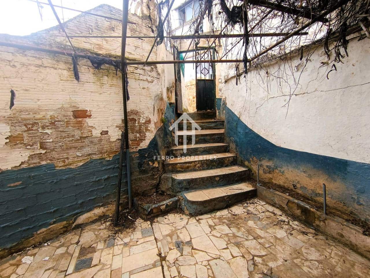 3 bedroom Townhouse for sale in Loja - € 37,000 (Ref: 9770207)