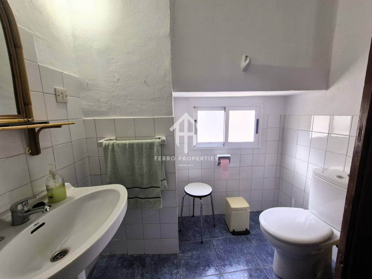 10 soverom Hus til salgs i Loja med garasje - € 139 000 (Ref: 9777528)