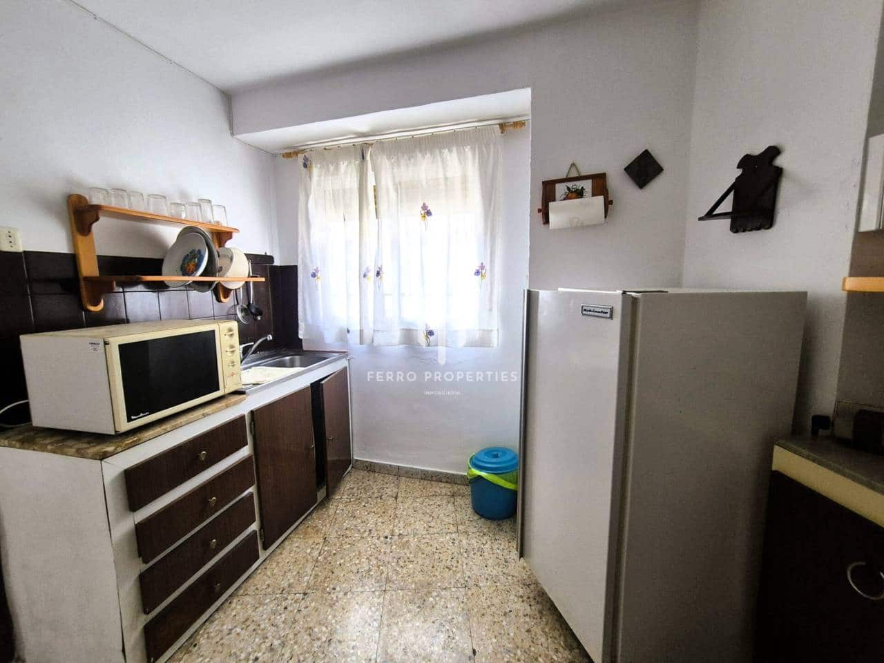 10 soverom Hus til salgs i Loja med garasje - € 139 000 (Ref: 9777528)