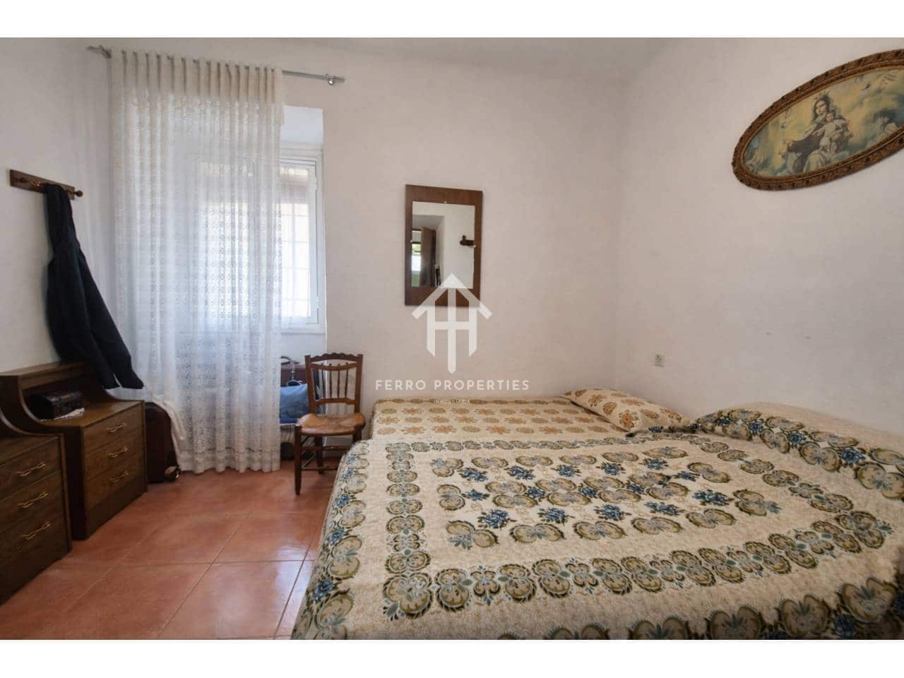 10 soverom Hus til salgs i Loja med garasje - € 139 000 (Ref: 9777528)