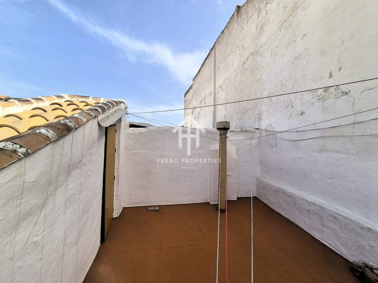 10 soverom Hus til salgs i Loja med garasje - € 139 000 (Ref: 9777528)