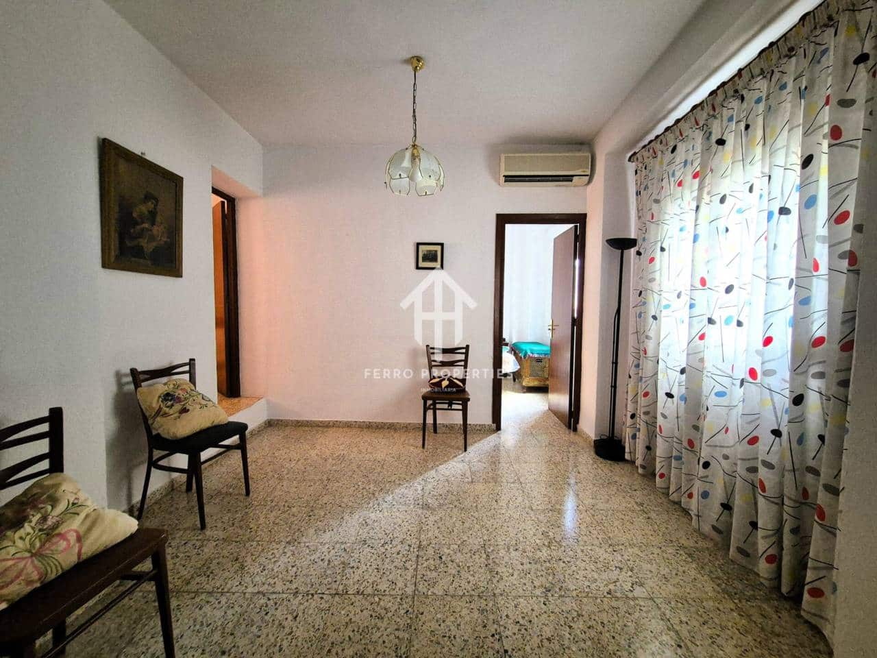 10 soverom Hus til salgs i Loja med garasje - € 139 000 (Ref: 9777528)