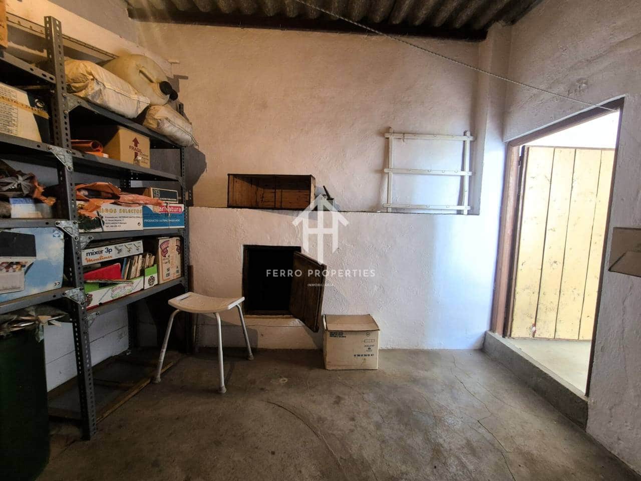 10 soverom Hus til salgs i Loja med garasje - € 139 000 (Ref: 9777528)