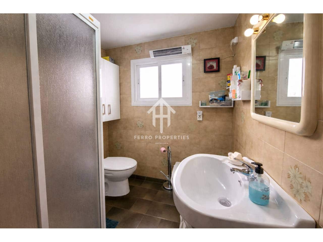 10 soverom Hus til salgs i Loja med garasje - € 139 000 (Ref: 9777528)