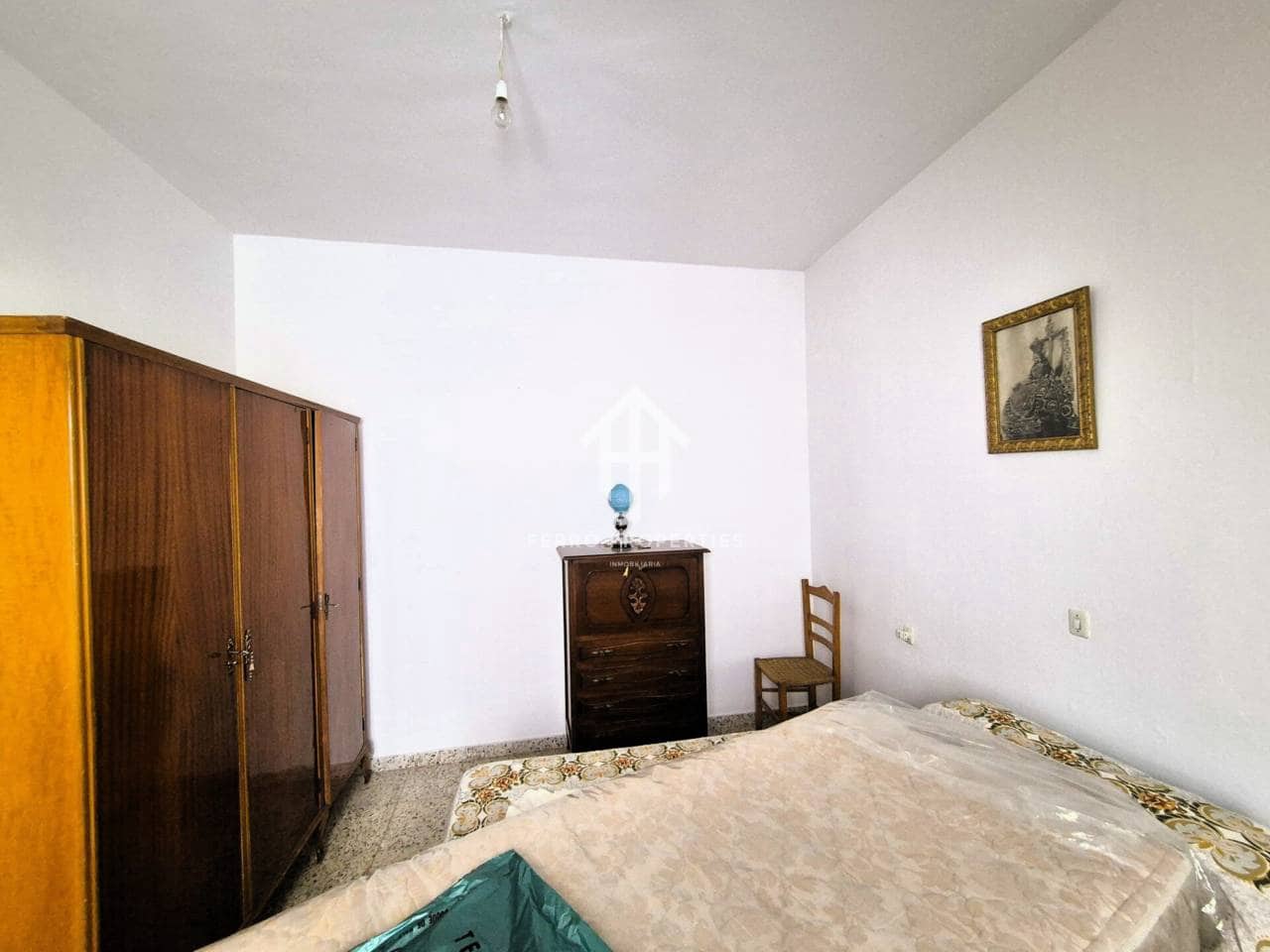 10 soverom Hus til salgs i Loja med garasje - € 139 000 (Ref: 9777528)