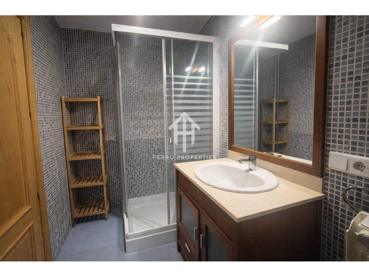 2 Zimmer Wohnung zu vermieten in Loja - 650 € (Ref: 9780047)