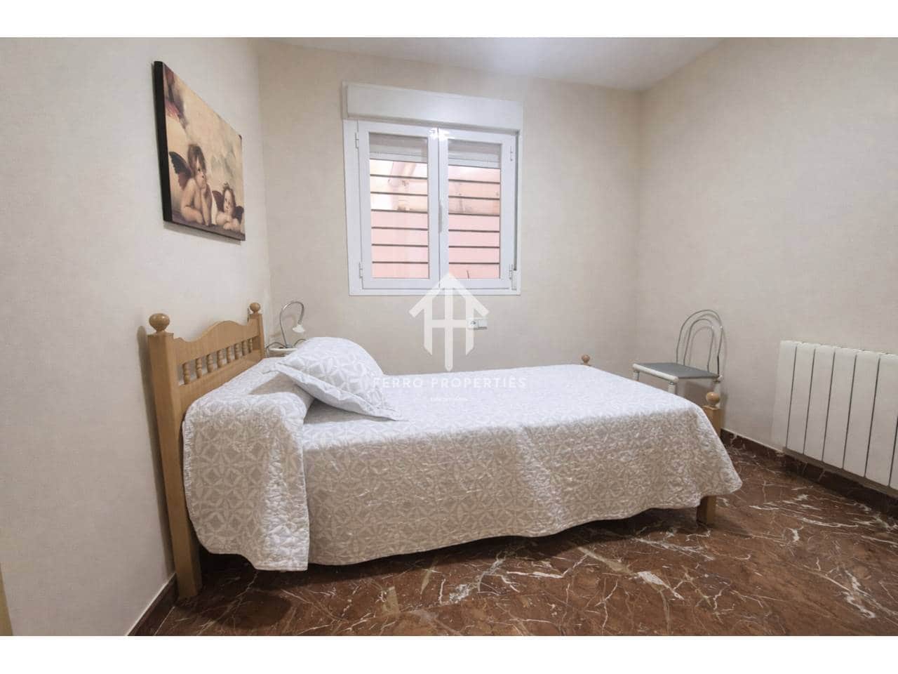 2 Zimmer Wohnung zu vermieten in Loja - 650 € (Ref: 9780047)