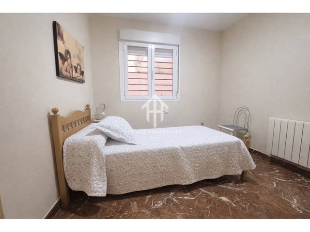 2 Zimmer Wohnung zu vermieten in Loja - 650 € (Ref: 9780047)