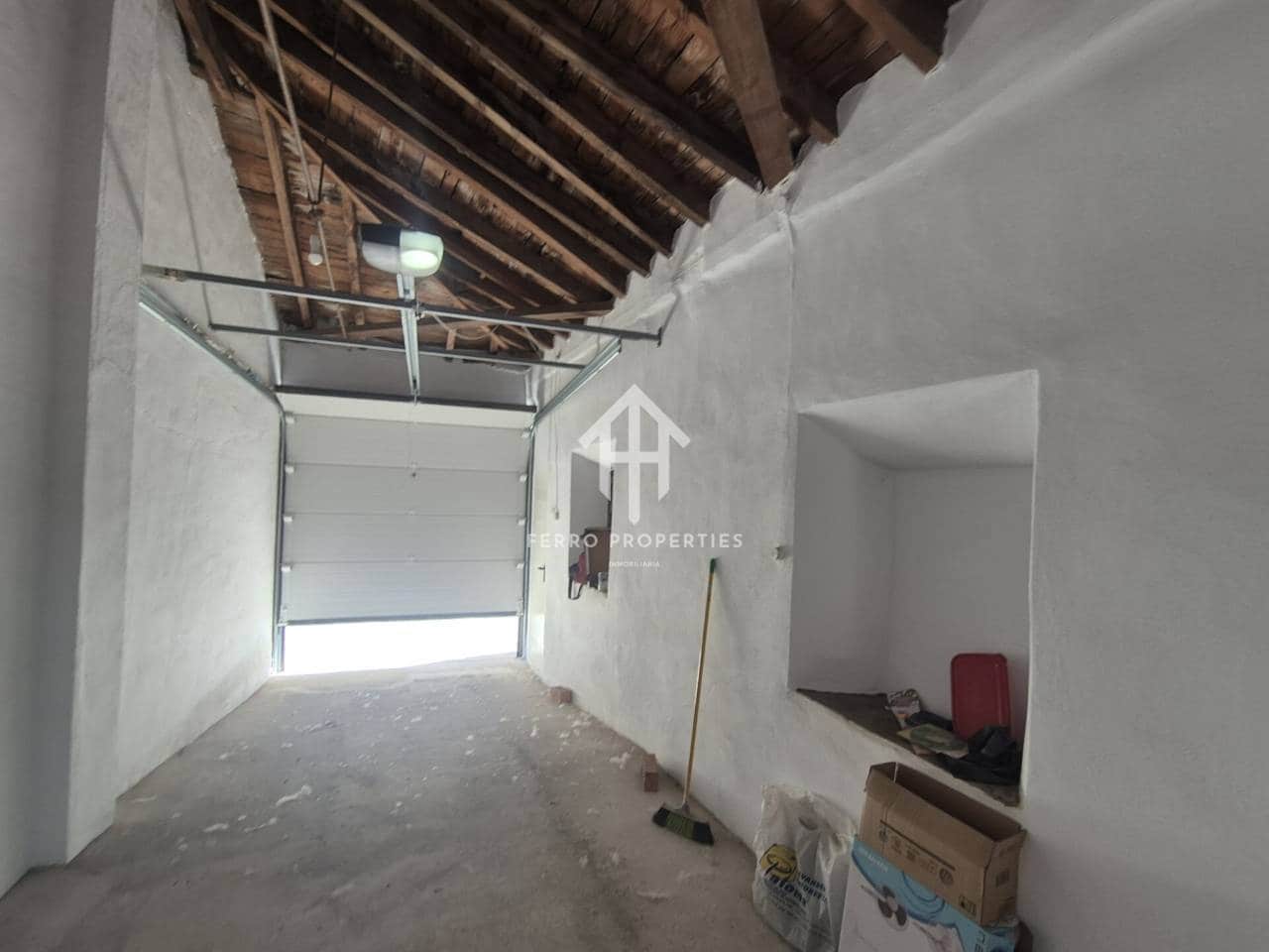 Garaje en Loja en venta - 50.000 € (Ref: 9782932)