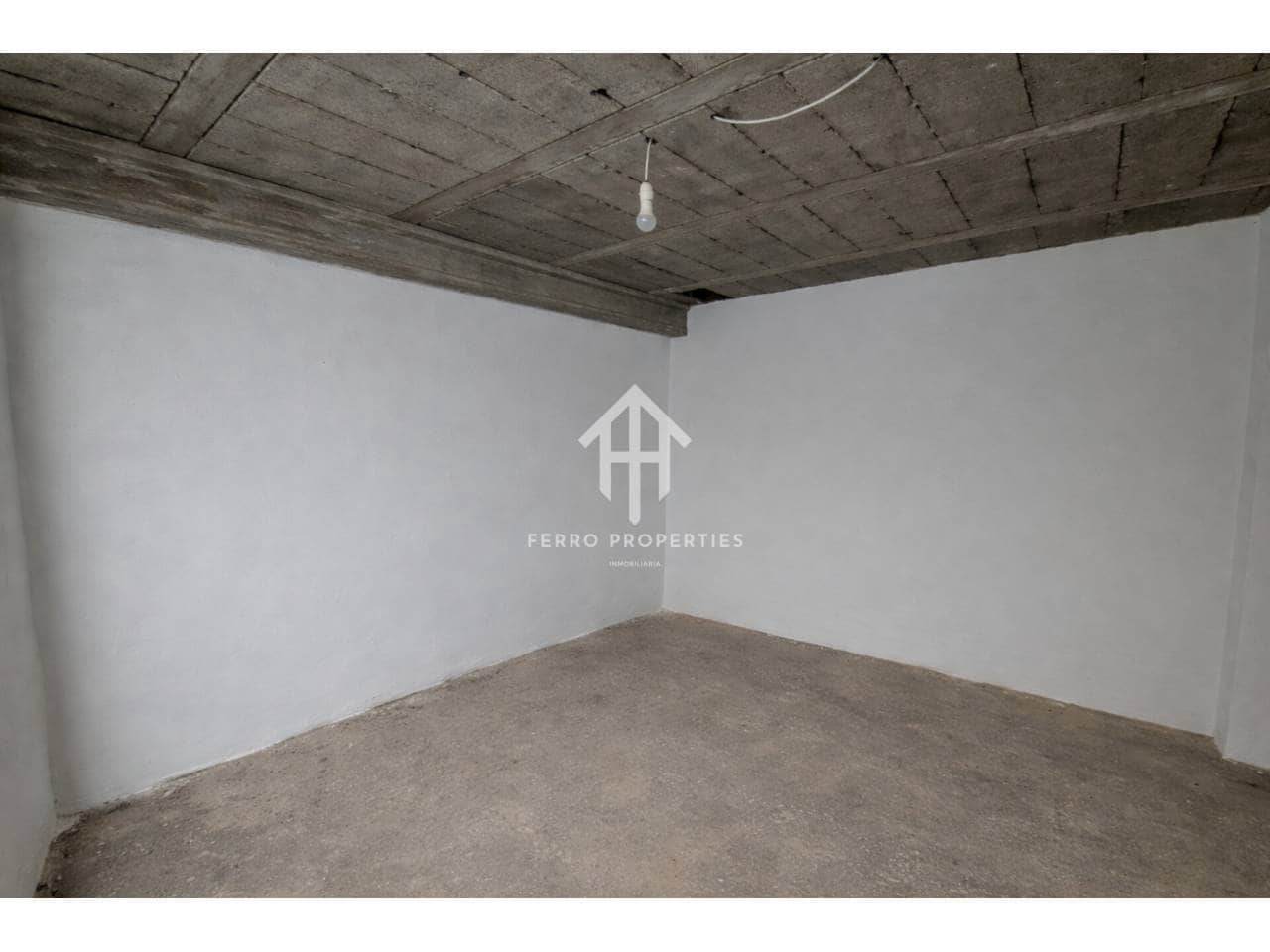 Garaje en Loja en venta - 50.000 € (Ref: 9782932)