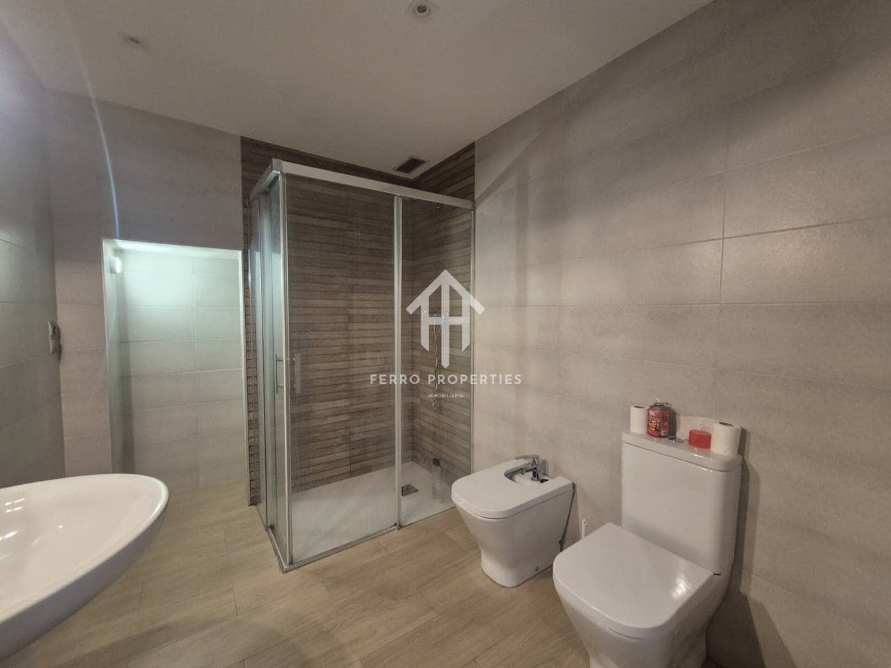 2 slaapkamer Flat te koop in Loja - € 130.000 (Ref: 9783523)