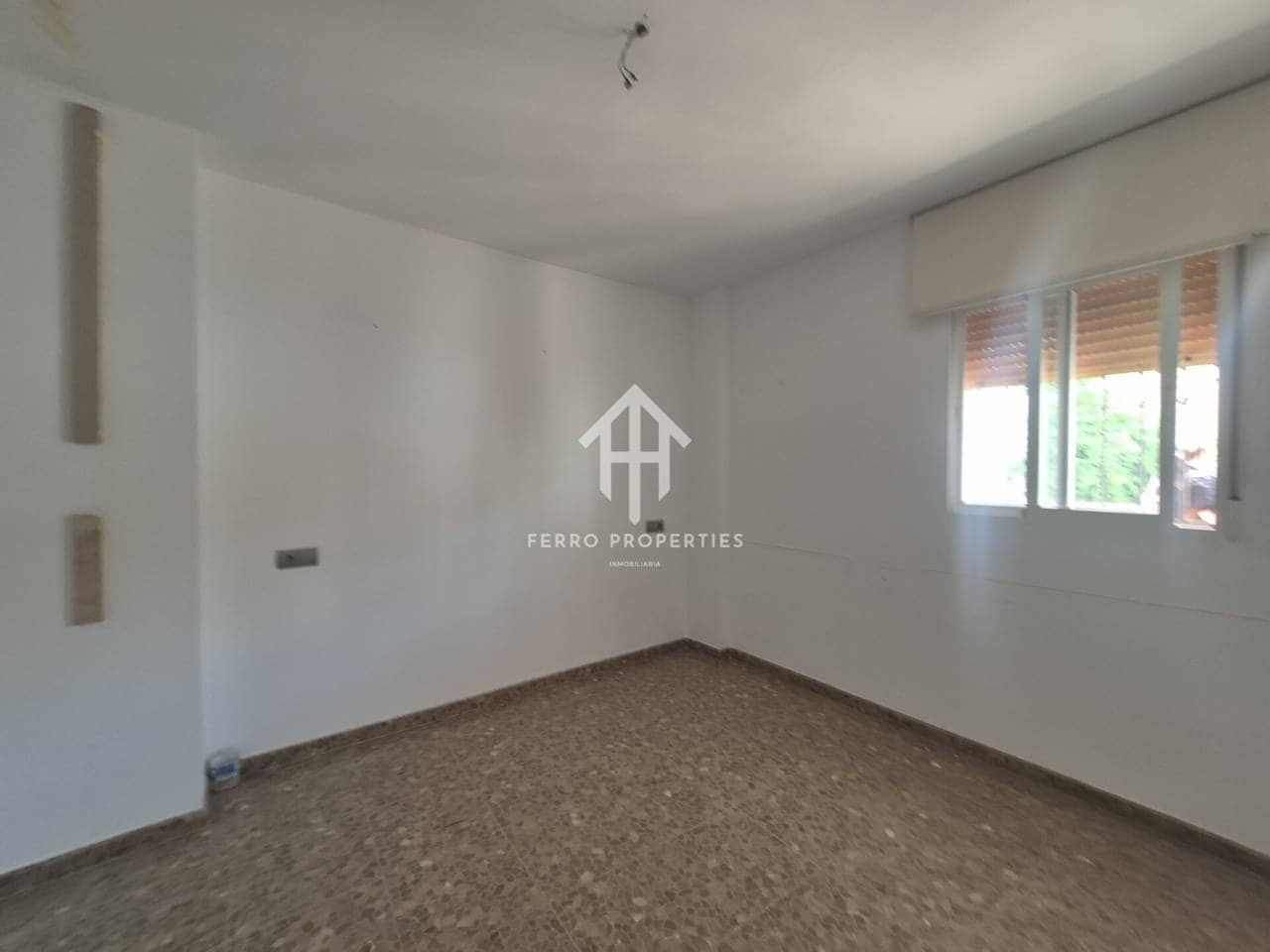 2 slaapkamer Flat te koop in Loja - € 130.000 (Ref: 9783523)