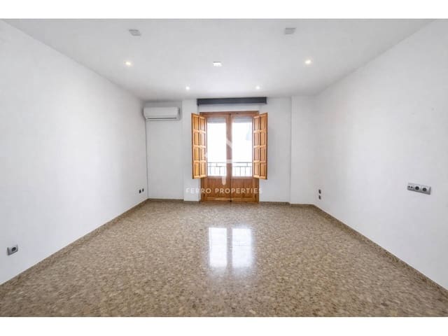 2 slaapkamer Flat te koop in Loja - € 130.000 (Ref: 9783523)