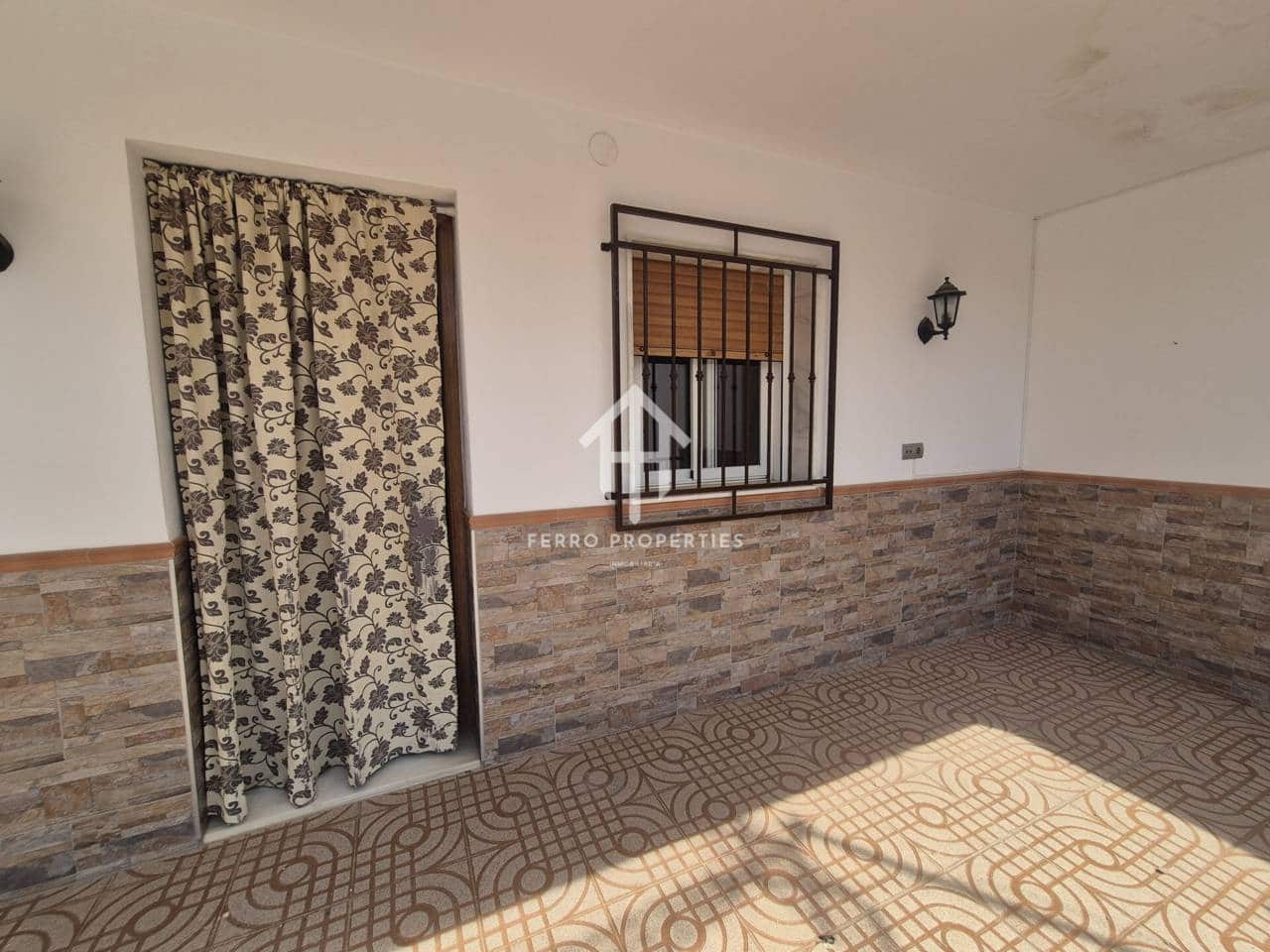 2 slaapkamer Flat te koop in Loja - € 130.000 (Ref: 9783523)