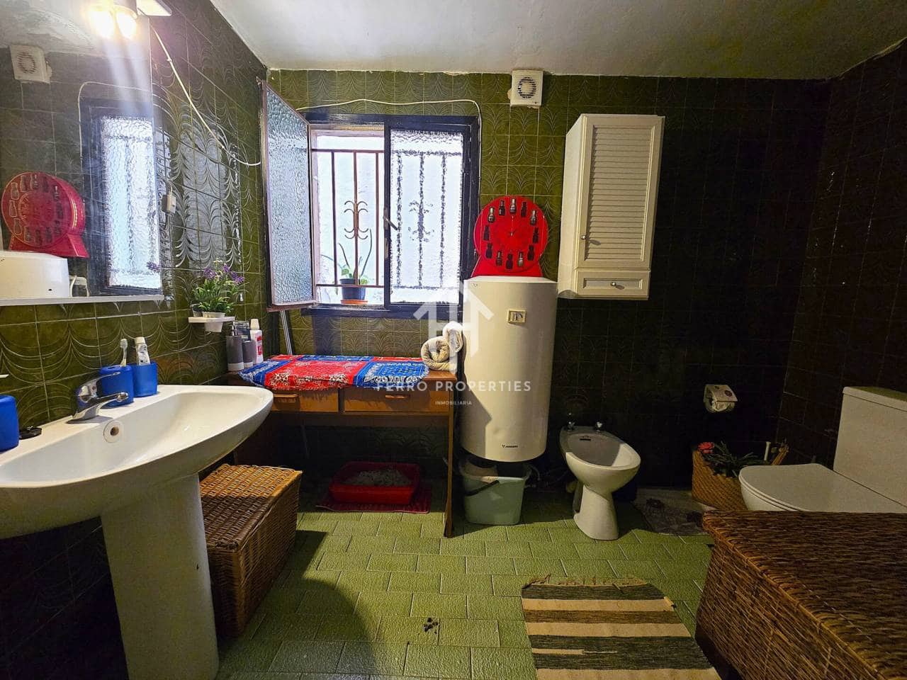 3 Zimmer Haus zu verkaufen in Loja - 119.900 € (Ref: 9788082)