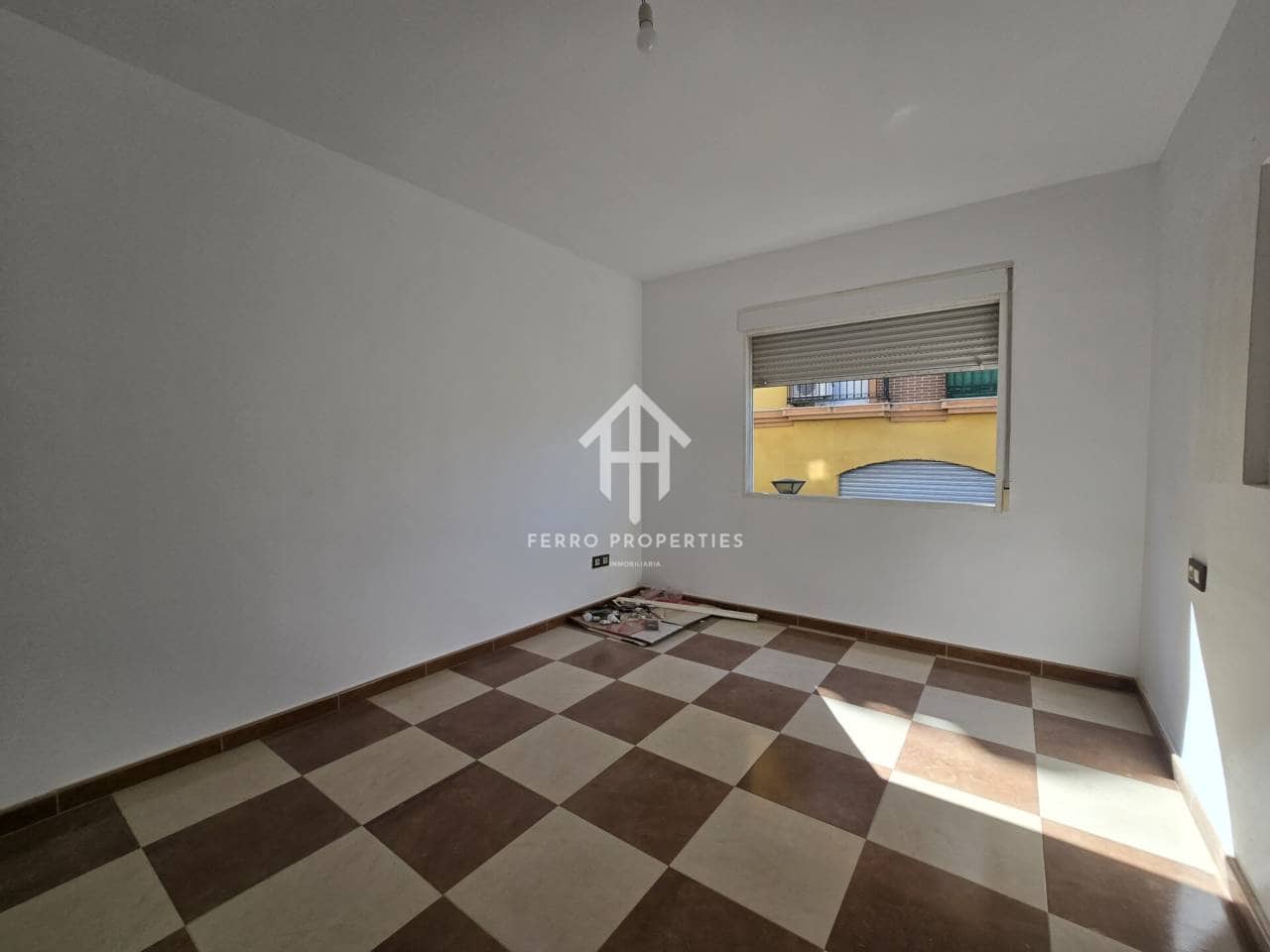 6 sovrum Hus till salu i Peligros med garage - 217 000 € (Ref: 9796092)