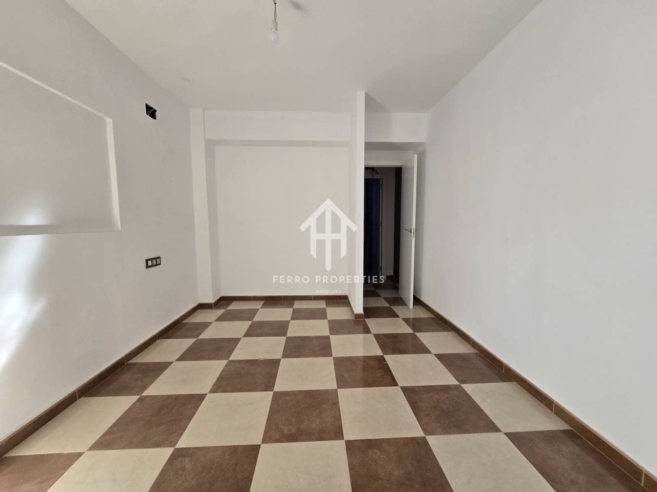 6 sovrum Hus till salu i Peligros med garage - 217 000 € (Ref: 9796092)