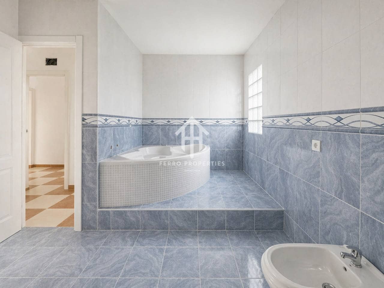 6 sovrum Hus till salu i Peligros med garage - 217 000 € (Ref: 9796092)