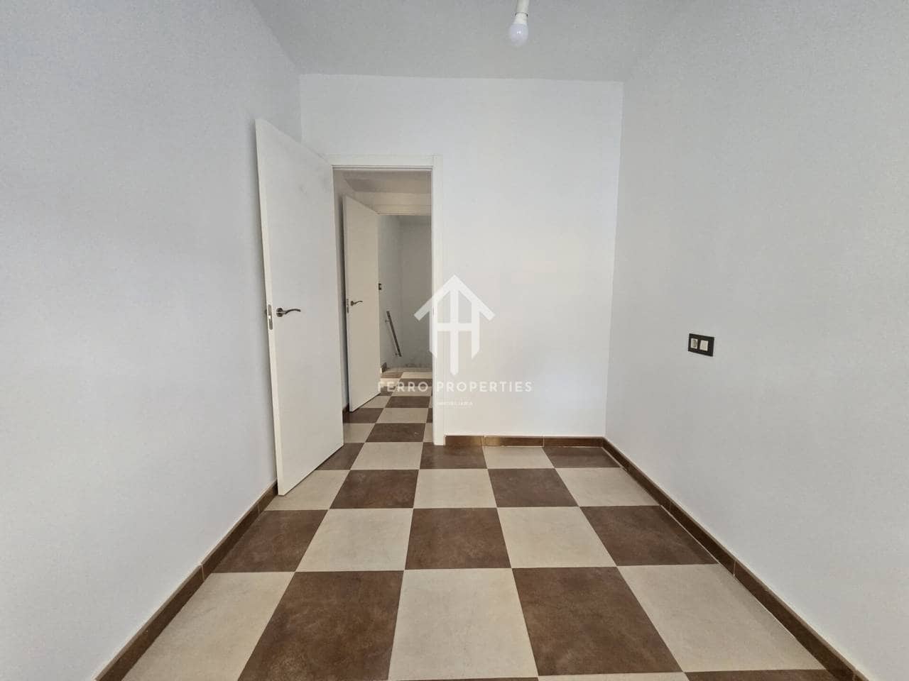 6 sovrum Hus till salu i Peligros med garage - 217 000 € (Ref: 9796092)