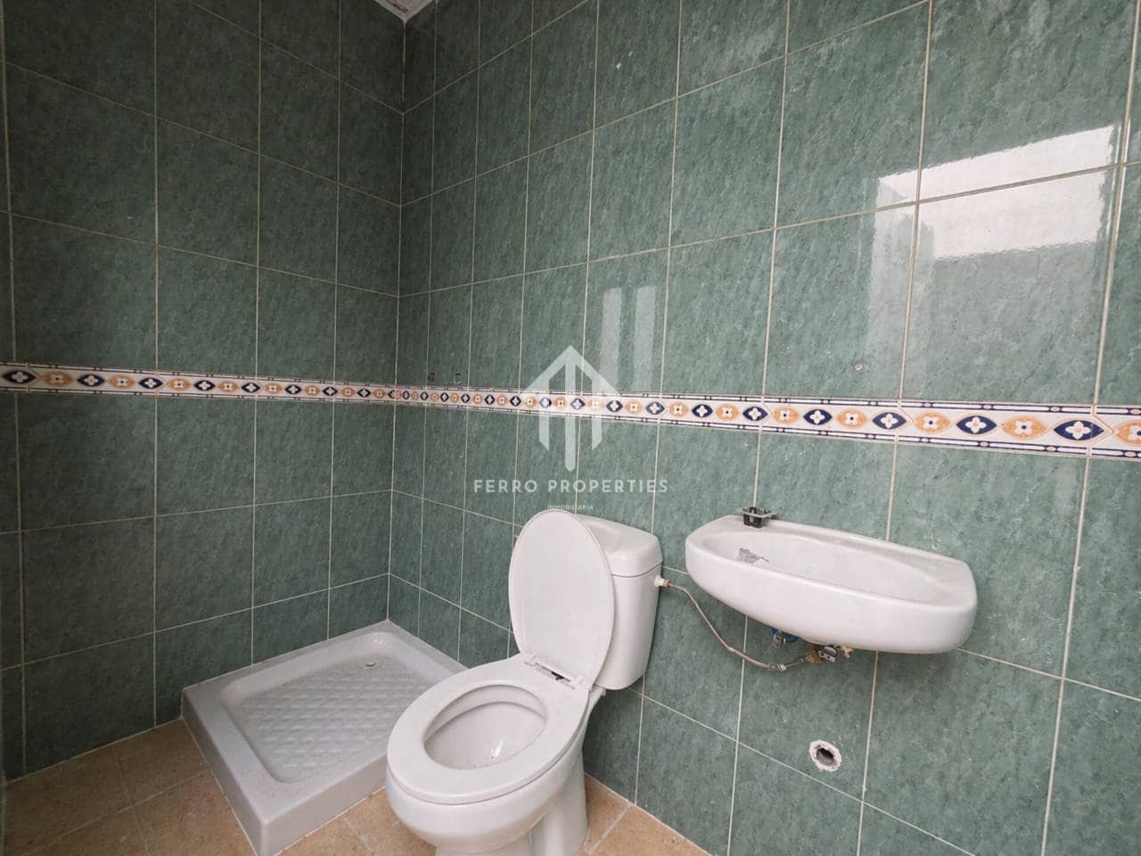 6 sovrum Hus till salu i Peligros med garage - 217 000 € (Ref: 9796092)