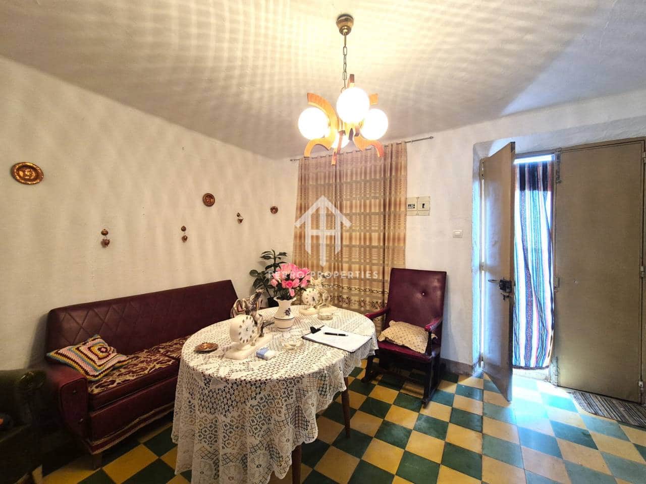 6 bedroom Townhouse for sale in Salar - € 53,900 (Ref: 9800946)