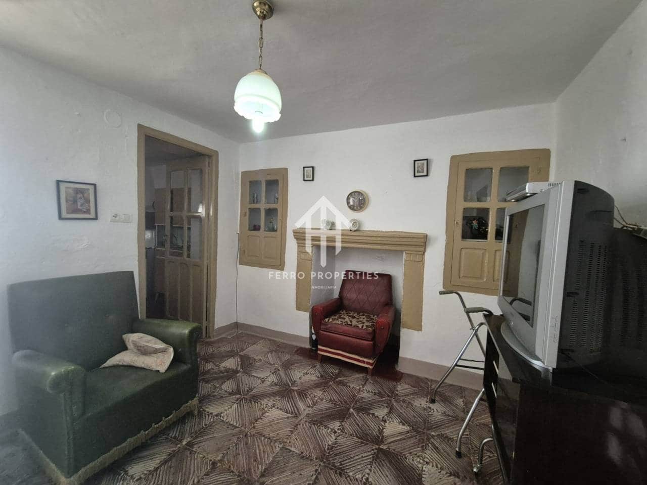 6 bedroom Townhouse for sale in Salar - € 53,900 (Ref: 9800946)