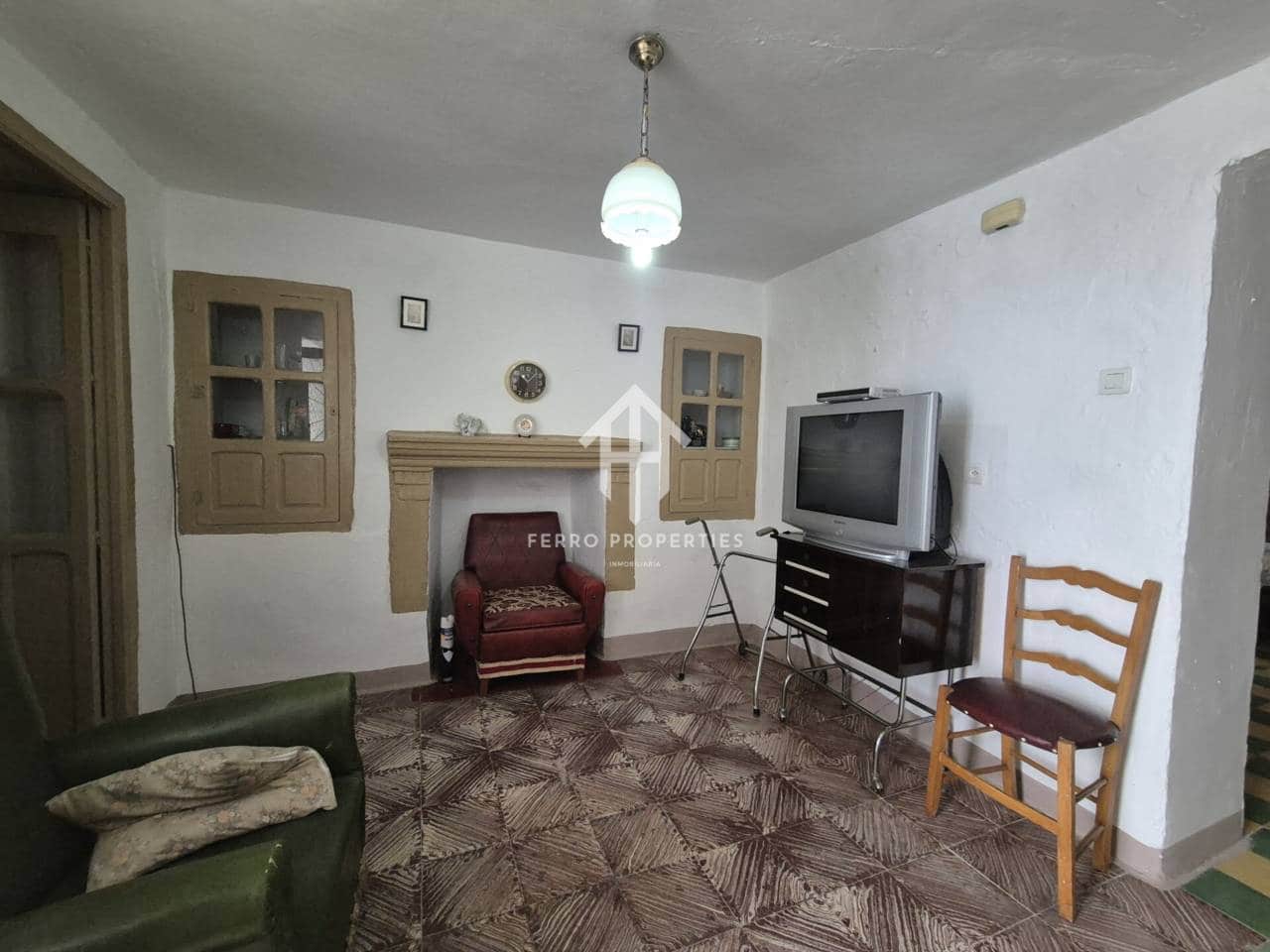 6 bedroom Townhouse for sale in Salar - € 53,900 (Ref: 9800946)