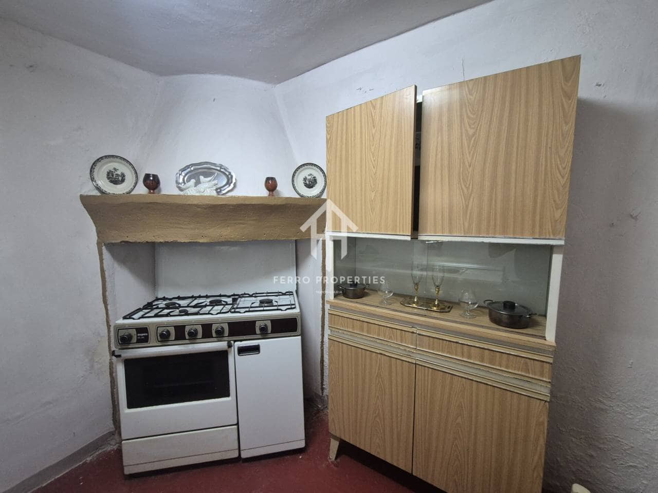 6 bedroom Townhouse for sale in Salar - € 53,900 (Ref: 9800946)