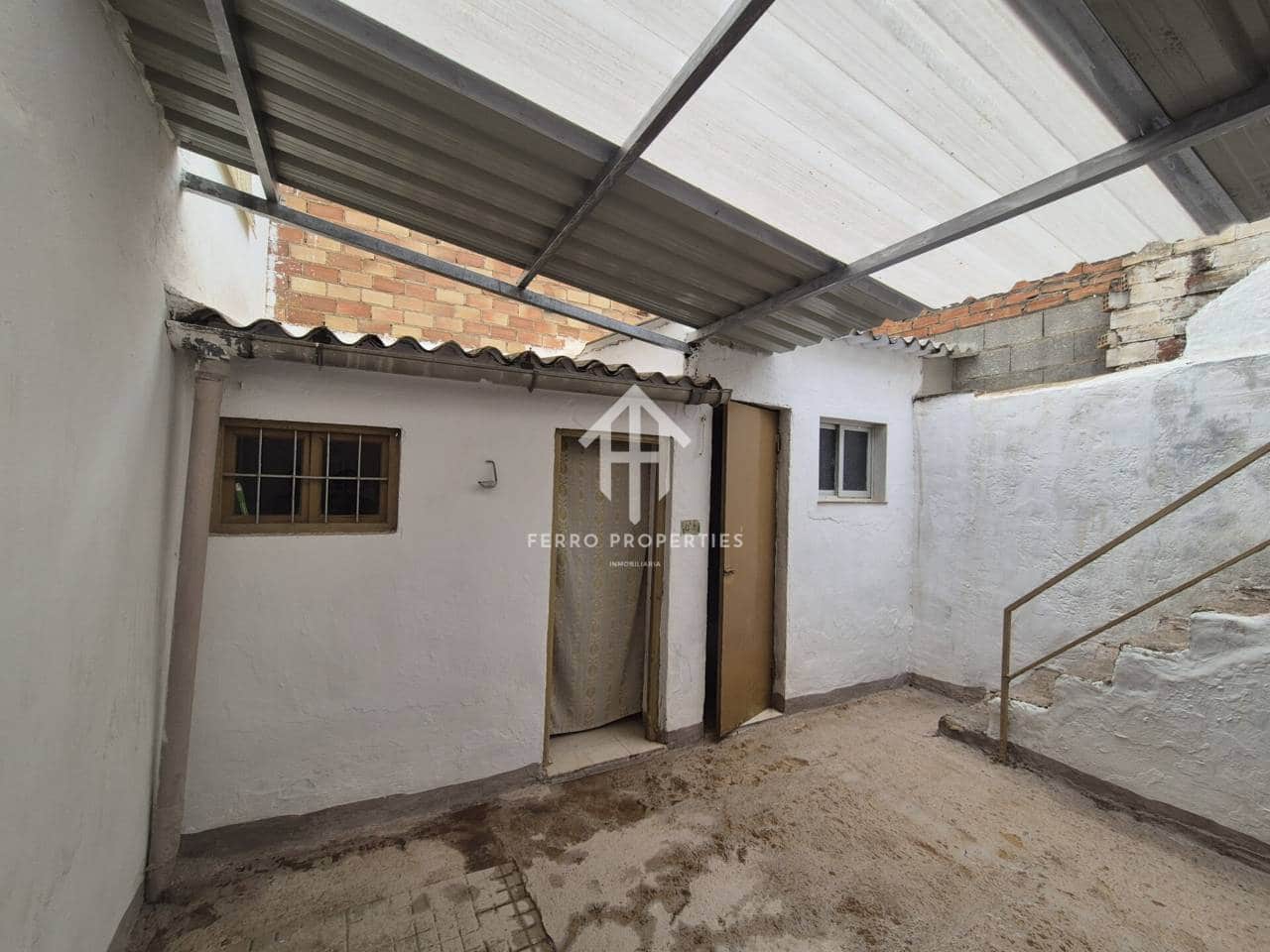 6 bedroom Townhouse for sale in Salar - € 53,900 (Ref: 9800946)