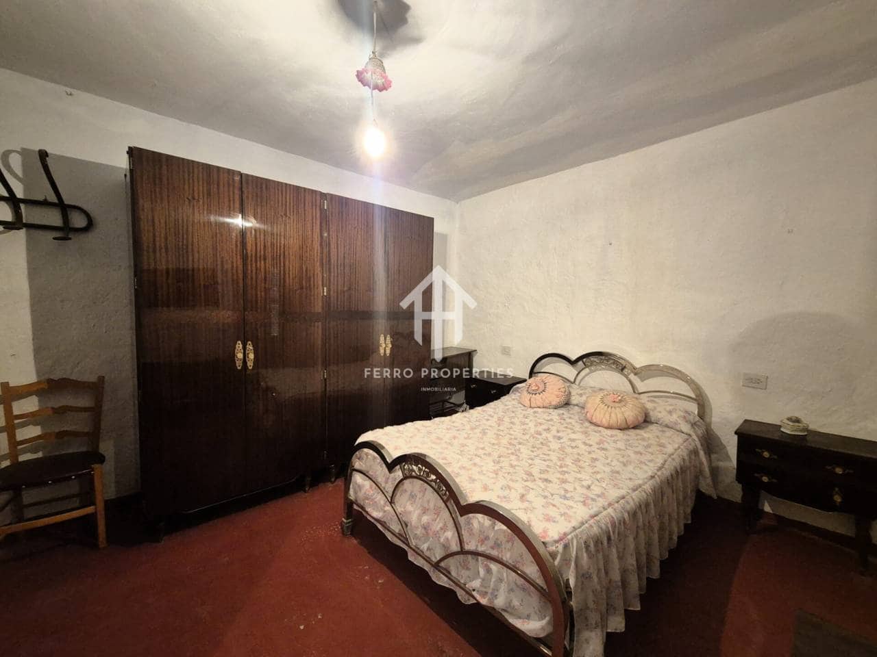 6 bedroom Townhouse for sale in Salar - € 53,900 (Ref: 9800946)