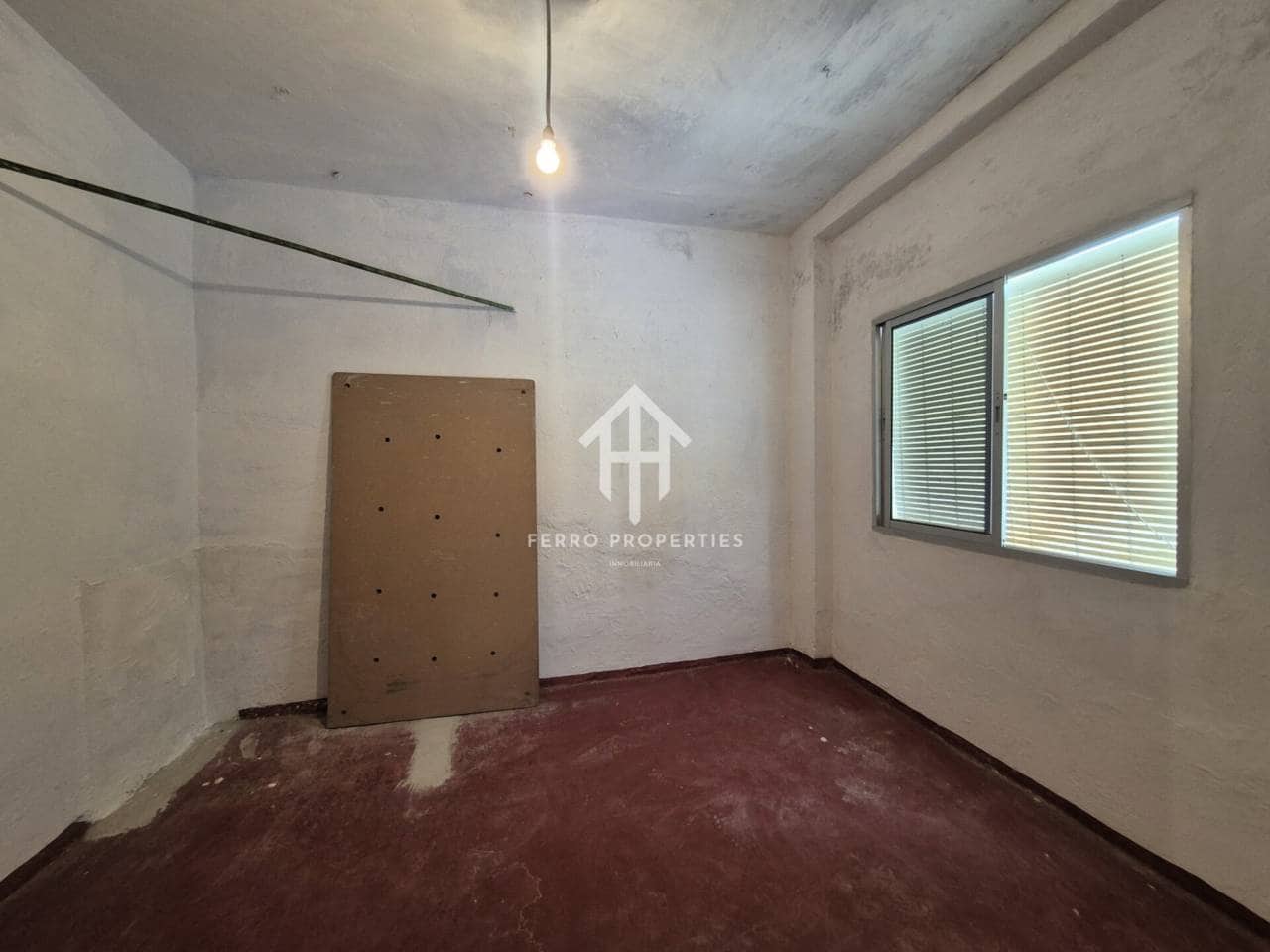 6 bedroom Townhouse for sale in Salar - € 53,900 (Ref: 9800946)