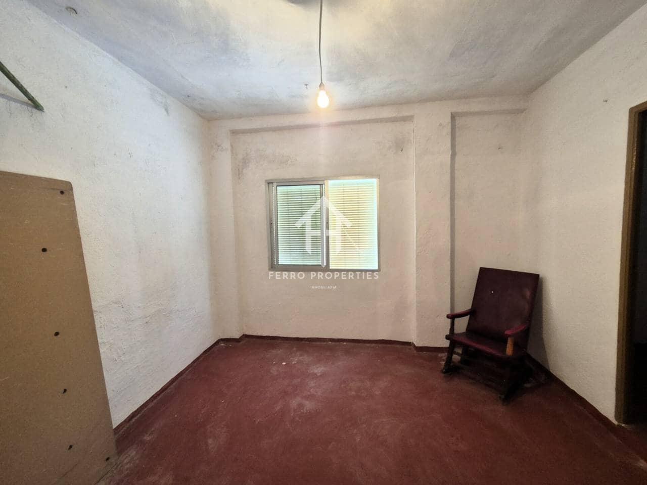 6 bedroom Townhouse for sale in Salar - € 53,900 (Ref: 9800946)