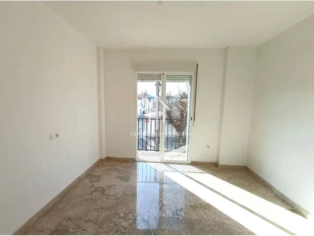 Piso de 2 habitaciones en Cijuela en venta con garaje - 128.500 € (Ref: 9815394)