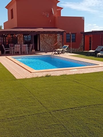 3 Zimmer Villa zu verkaufen in Antigua mit Pool Garage - 430.000 € (Ref: 9125836)