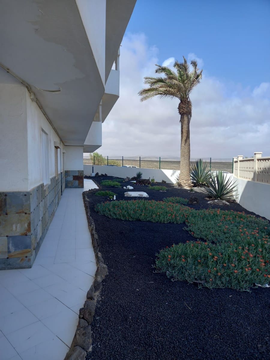 1 bedroom Apartment for sale in Antigua with pool - € 120,000 (Ref: 9125845)