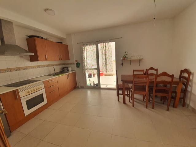 4 soveværelse Byhus til salg i Puerto del Rosario - € 220.000 (Ref: 9129513)