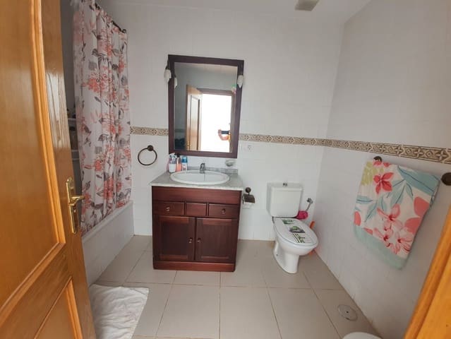 4 soveværelse Byhus til salg i Puerto del Rosario - € 220.000 (Ref: 9129513)