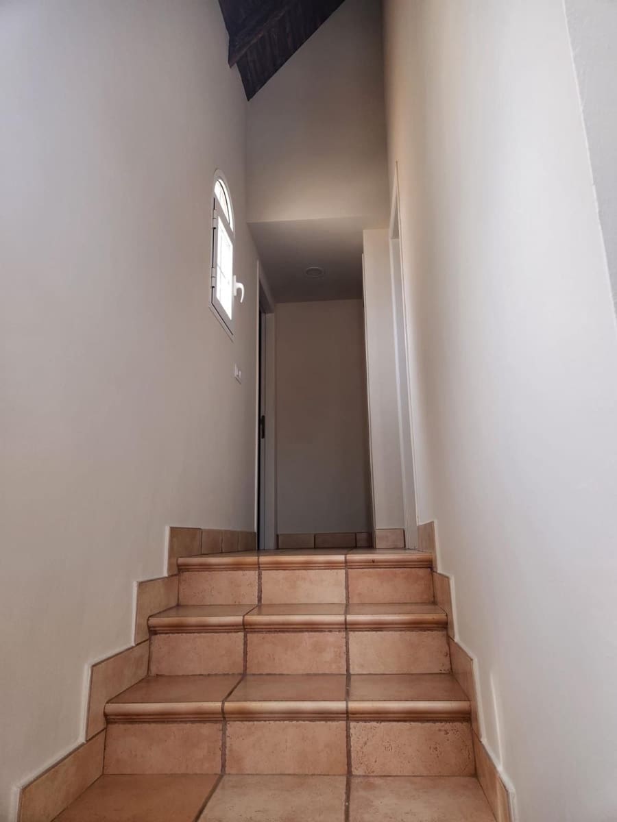 2 soveværelse Byhus til salg i Antigua - € 245.000 (Ref: 9162067)