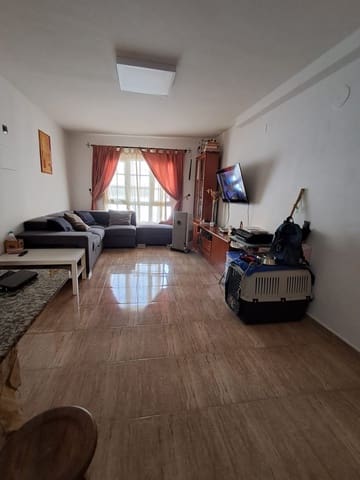 3 bedroom Apartment for sale in Puerto del Rosario - € 175,000 (Ref: 9217190)