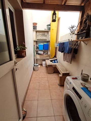 3 bedroom Apartment for sale in Puerto del Rosario - € 175,000 (Ref: 9217190)