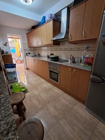 3 bedroom Apartment for sale in Puerto del Rosario - € 175,000 (Ref: 9217190)