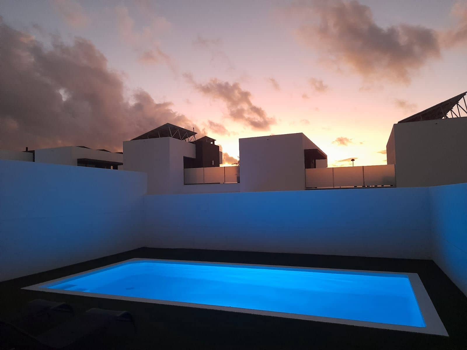 3 sypialnia Willa na sprzedaż w La Oliva z basenem garażem - 445 000 € (Ref: 9371809)