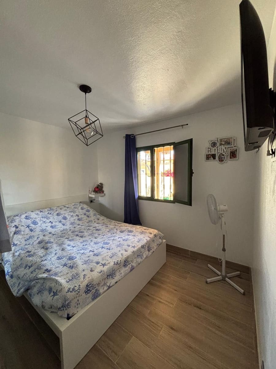 2 soveværelse Bungalow til salg i Pajara med swimmingpool garage - € 230.000 (Ref: 9376677)