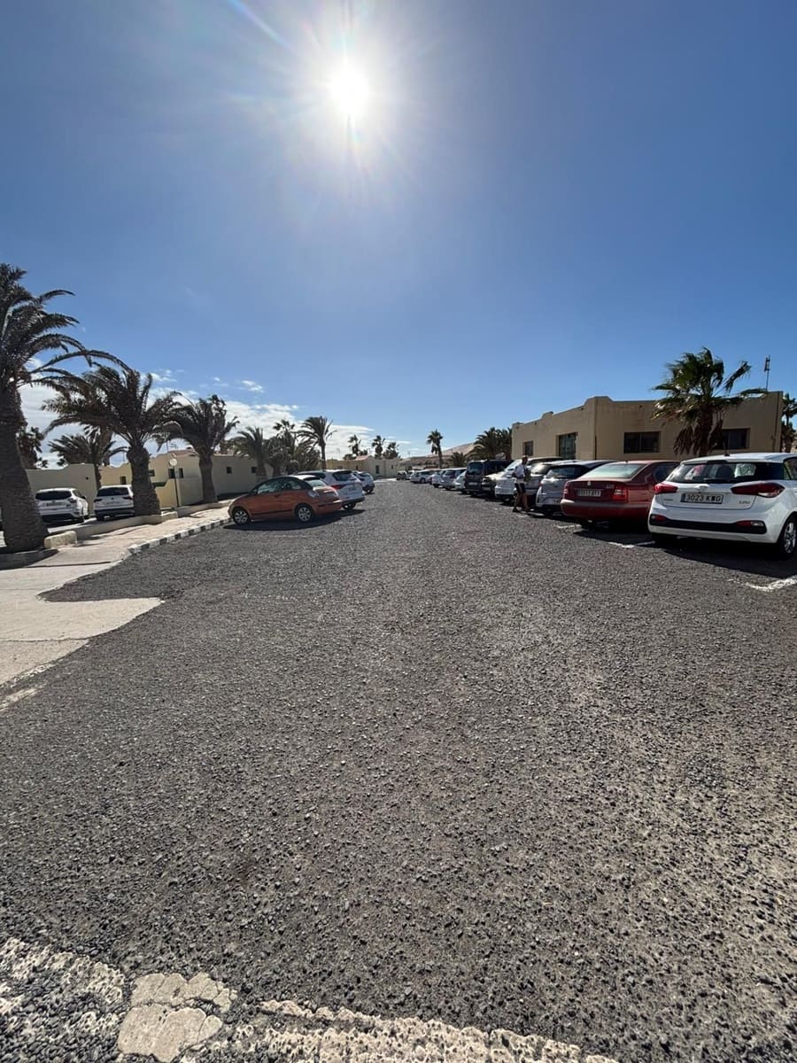 2 soveværelse Bungalow til salg i Pajara med swimmingpool garage - € 230.000 (Ref: 9376677)