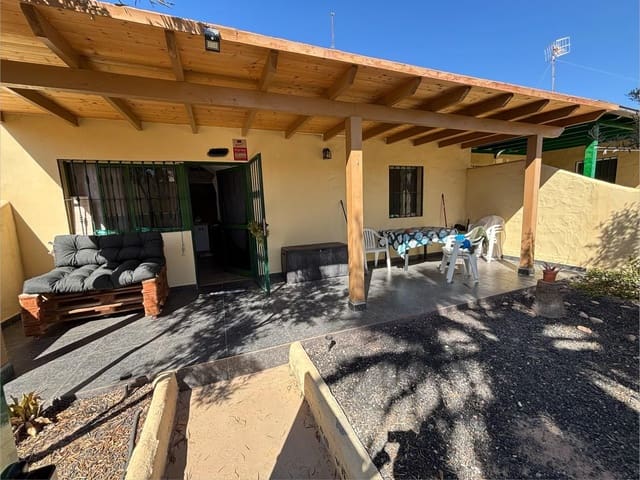 2 sypialnia Bungalow na sprzedaż w Pájara z basenem garażem - 230 000 € (Ref: 9376677)