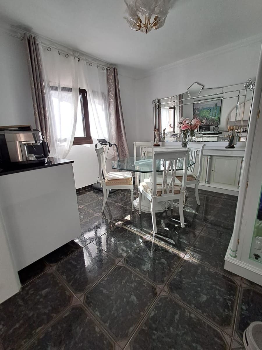 Apartamento de 2 habitaciones en Puerto del Rosario en venta - 175.000 € (Ref: 9461812)
